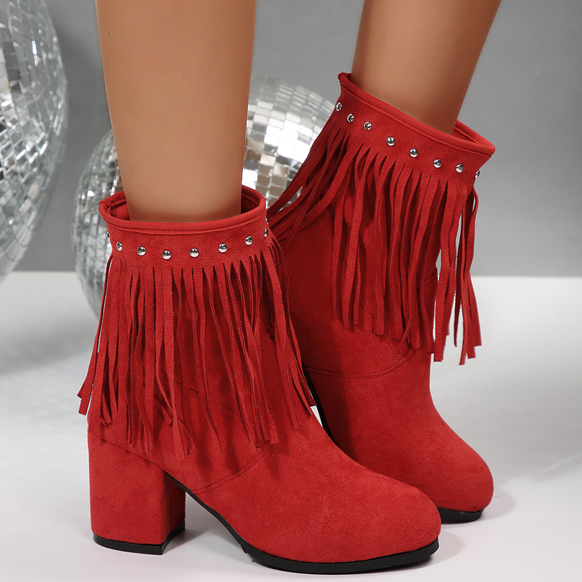 Bottines femme suède à glands et rivets